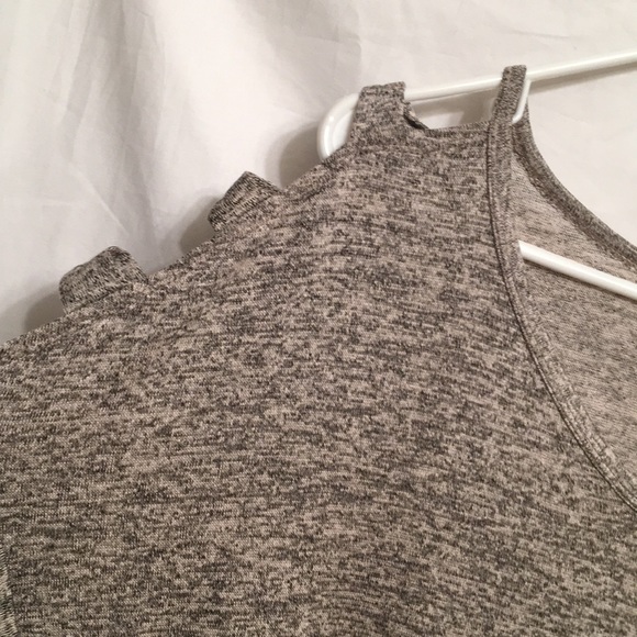 Ladder shoulder sweater - Picture 2 of 4